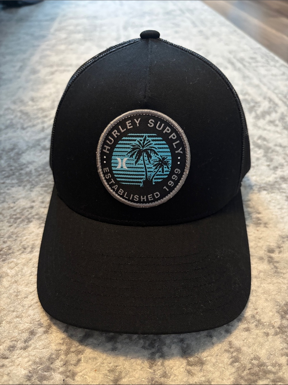 Hurley Black Mesh Trucker Hat with Snapback - Picture 1 of 4